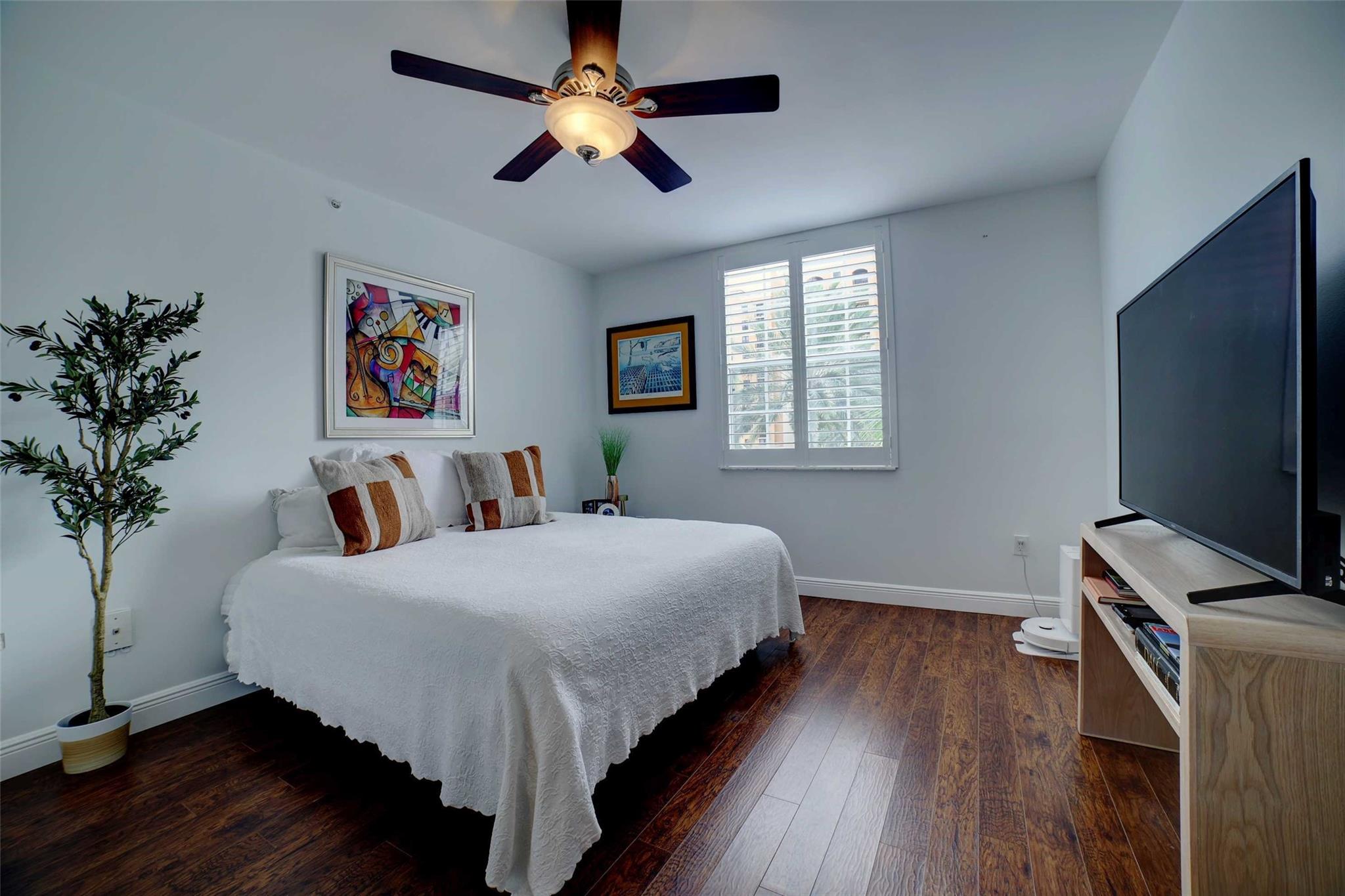 COURTYARDS IN CITYPLACE - Residential Lease