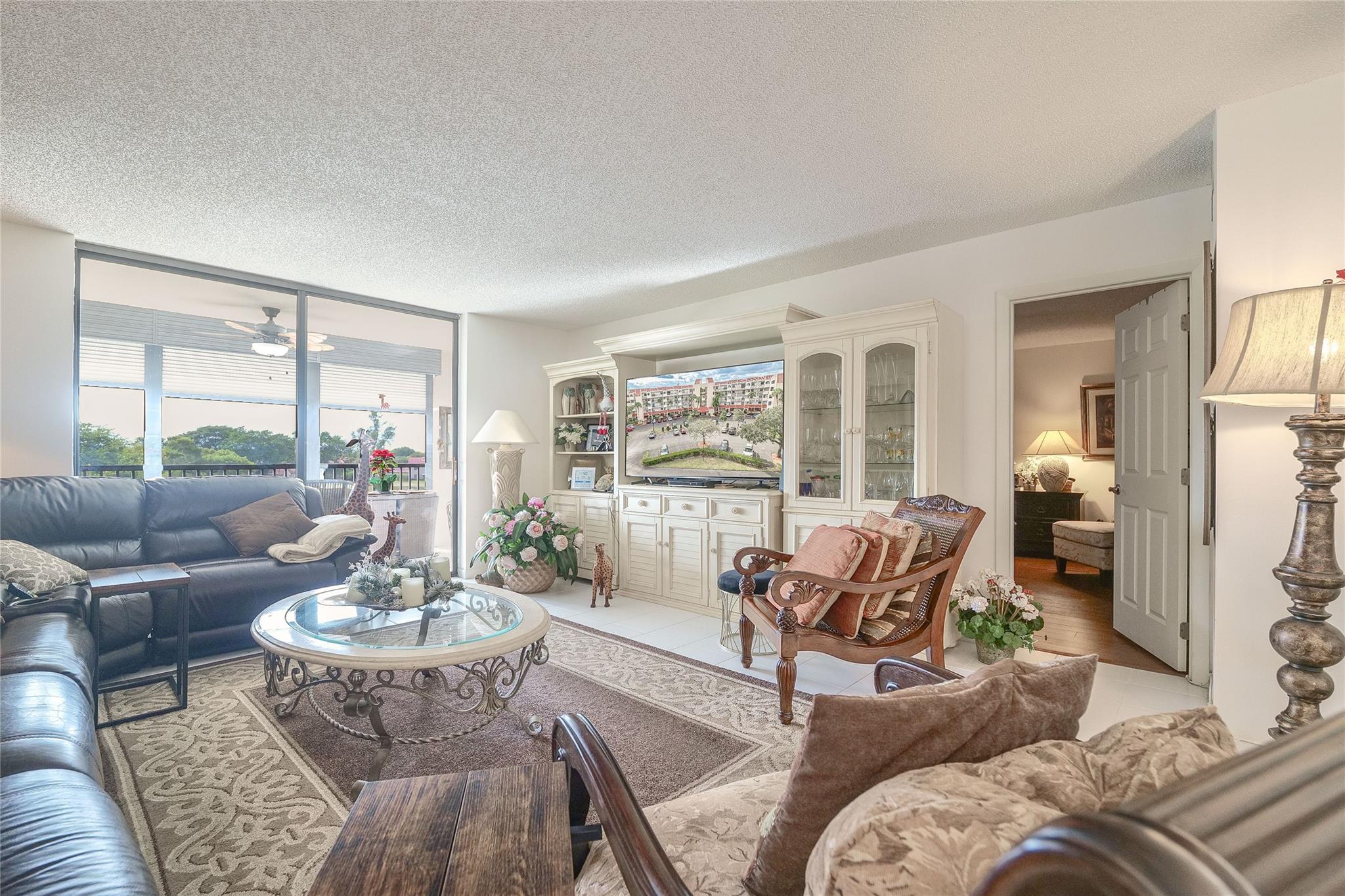 3591 Environ Blvd 401-A