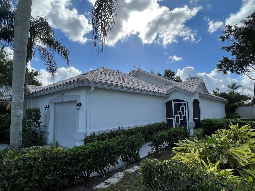 Sawgrass Lakes Homes - Residential