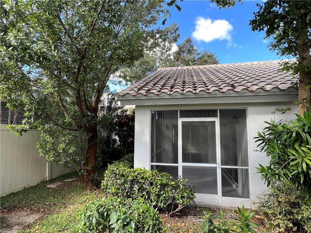 Sawgrass Lakes Homes - Residential