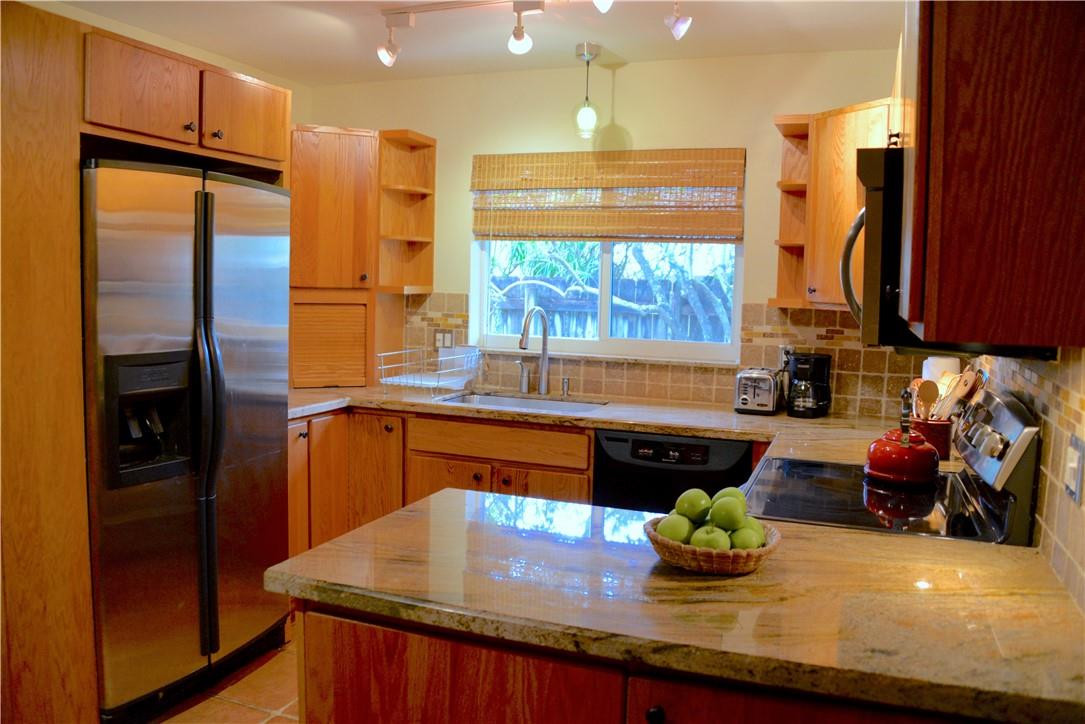 HOLLYWOOD LAKES SECTION - Residential