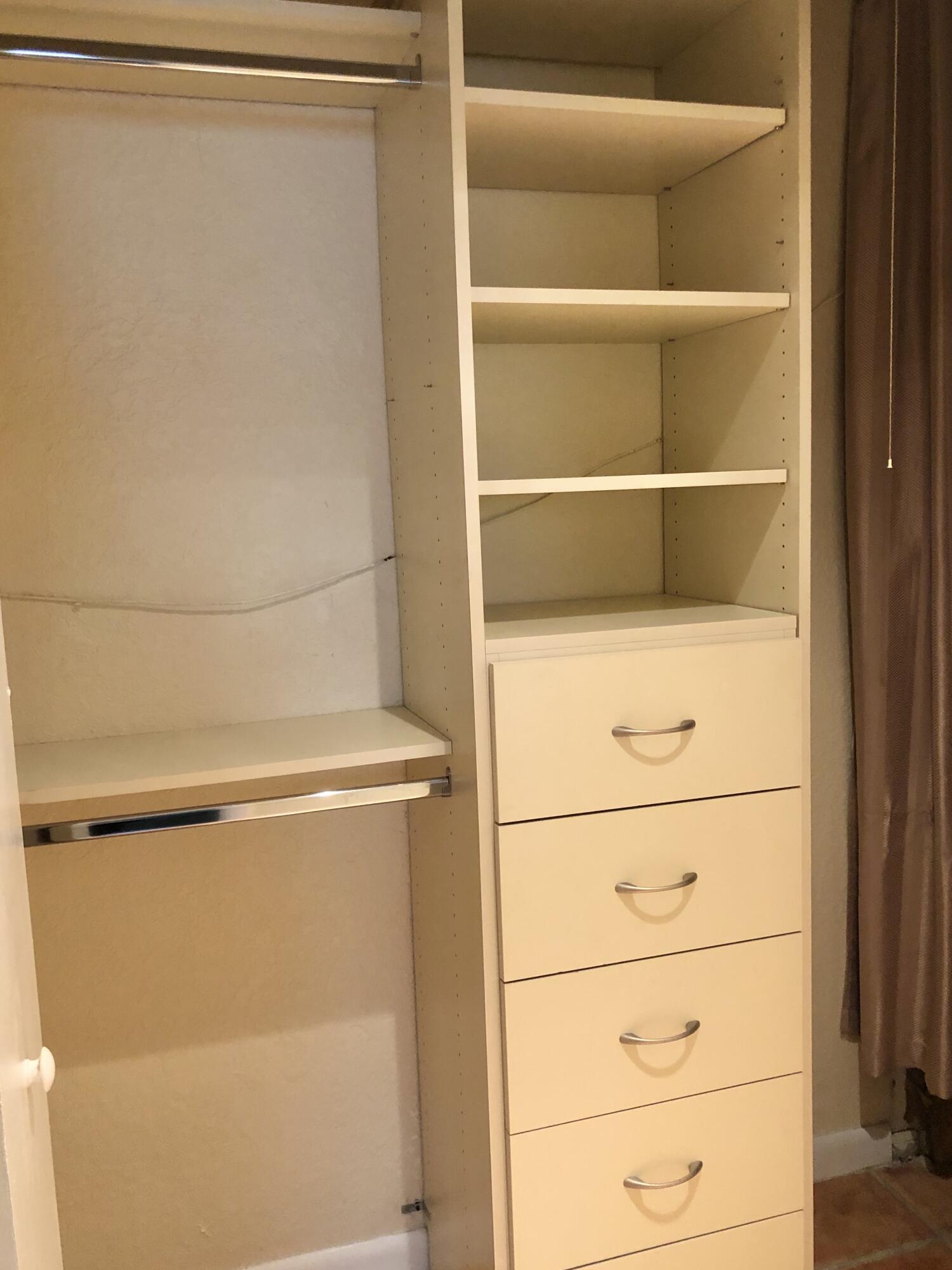 HOLLYWOOD LAKES SECTION - Residential