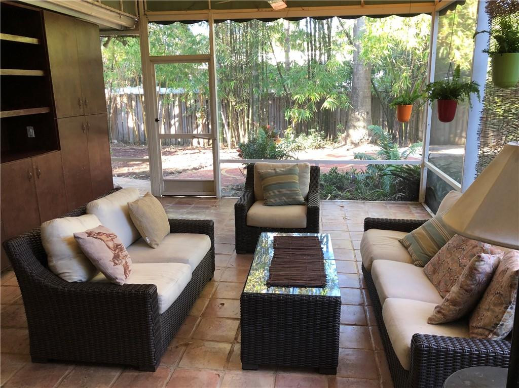 HOLLYWOOD LAKES SECTION - Residential