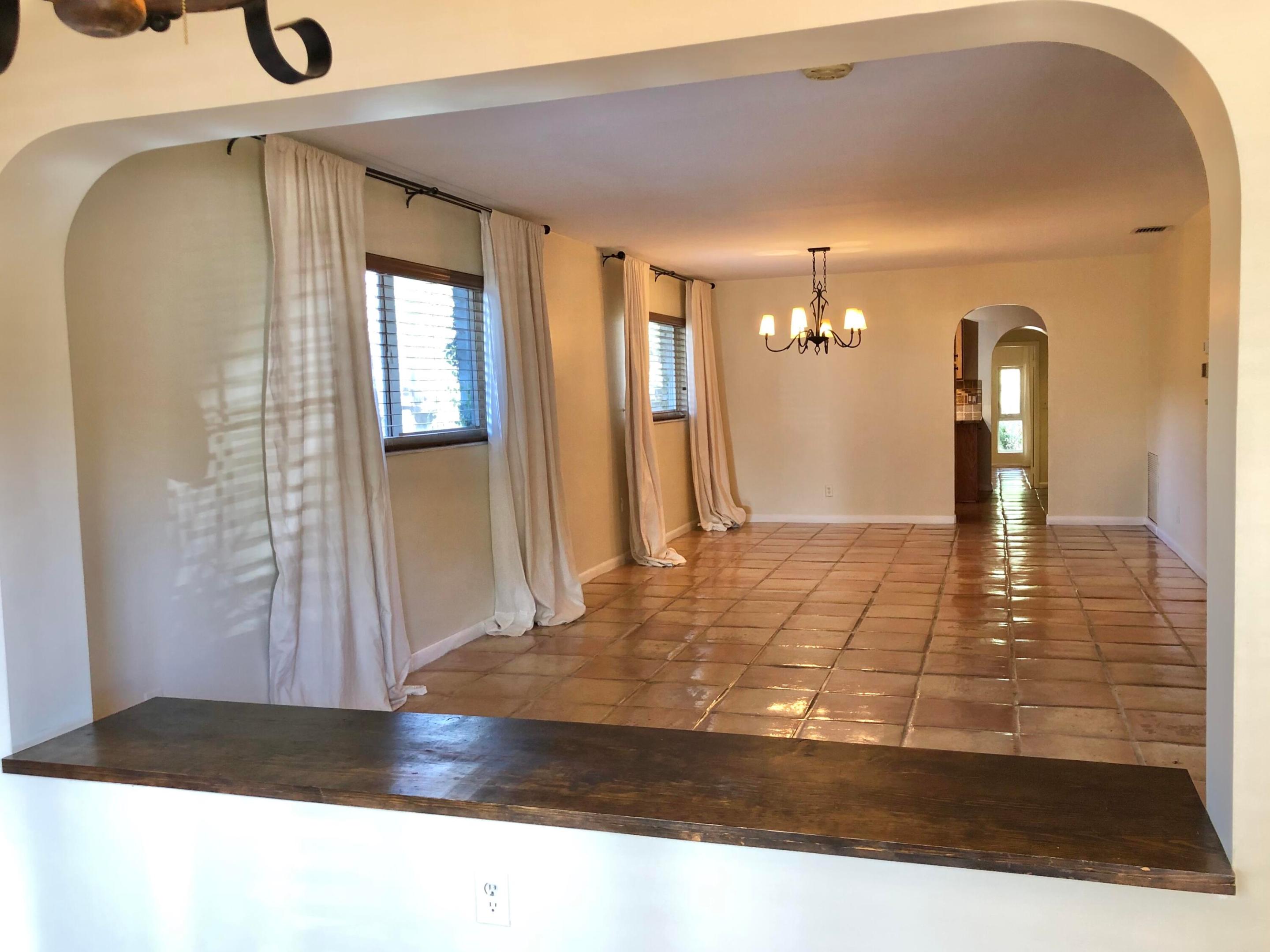 HOLLYWOOD LAKES SECTION - Residential