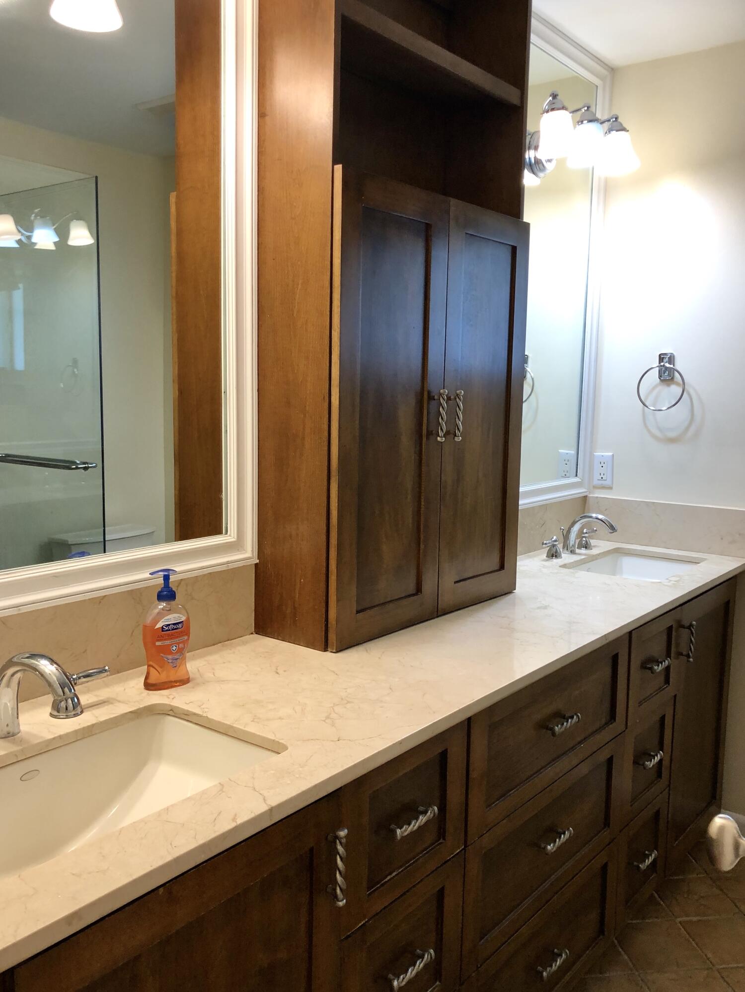 HOLLYWOOD LAKES SECTION - Residential