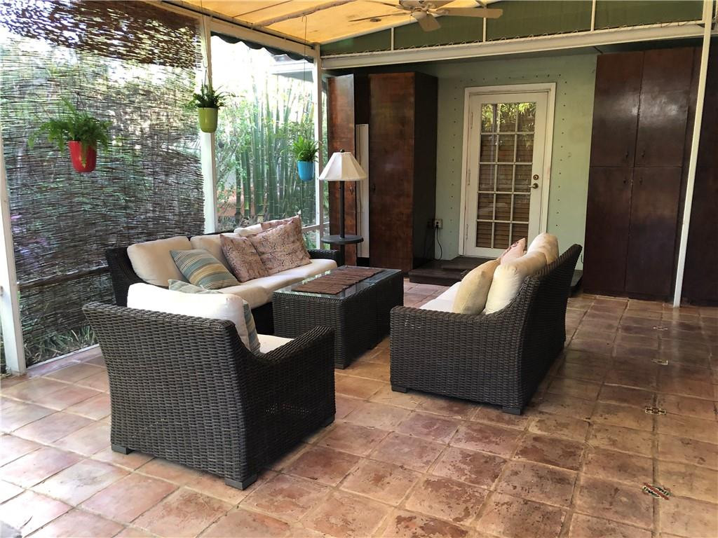 HOLLYWOOD LAKES SECTION - Residential