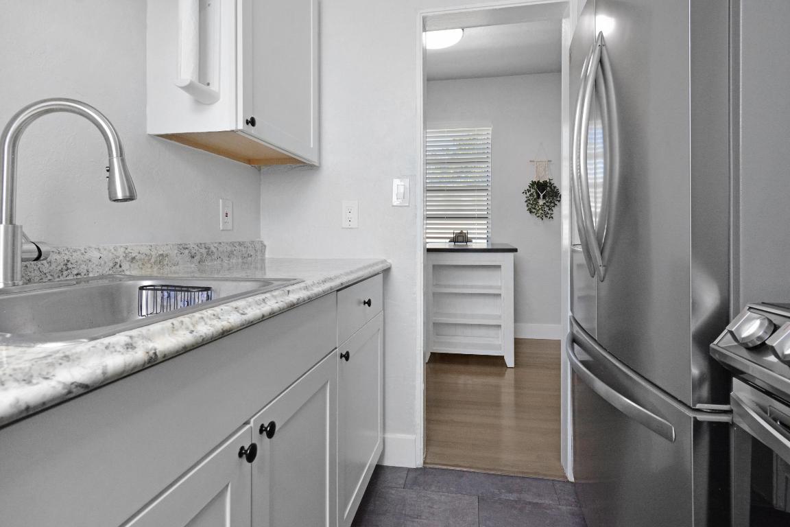 HARRIS ESTATES - Residential Income