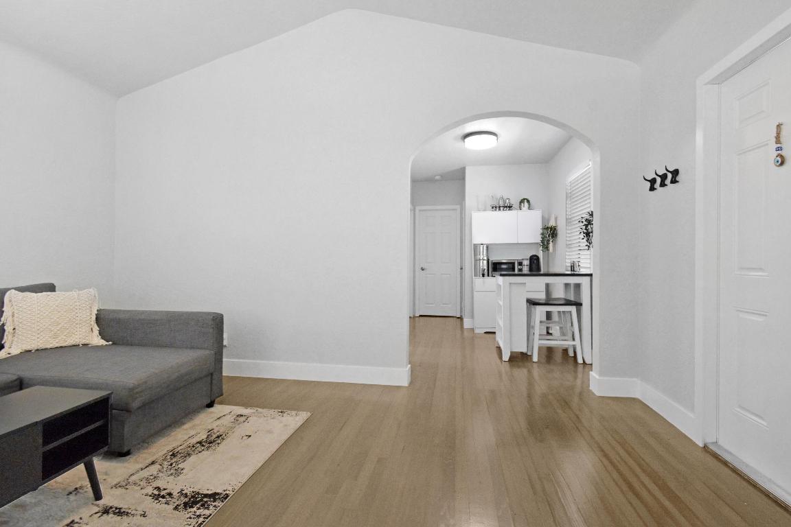 HARRIS ESTATES - Residential Income