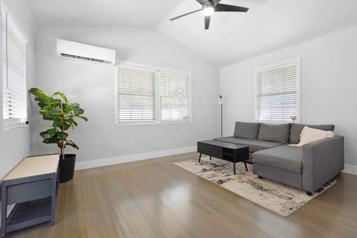 HARRIS ESTATES - Residential Income