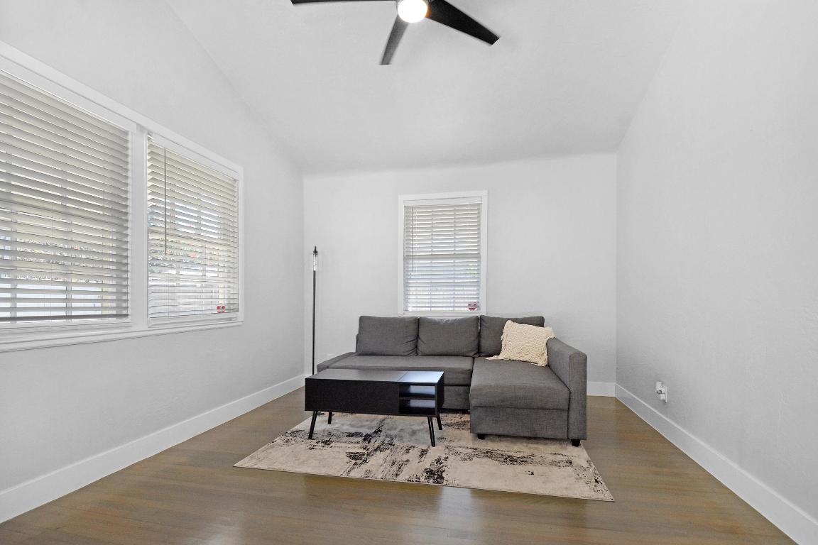 HARRIS ESTATES - Residential Income