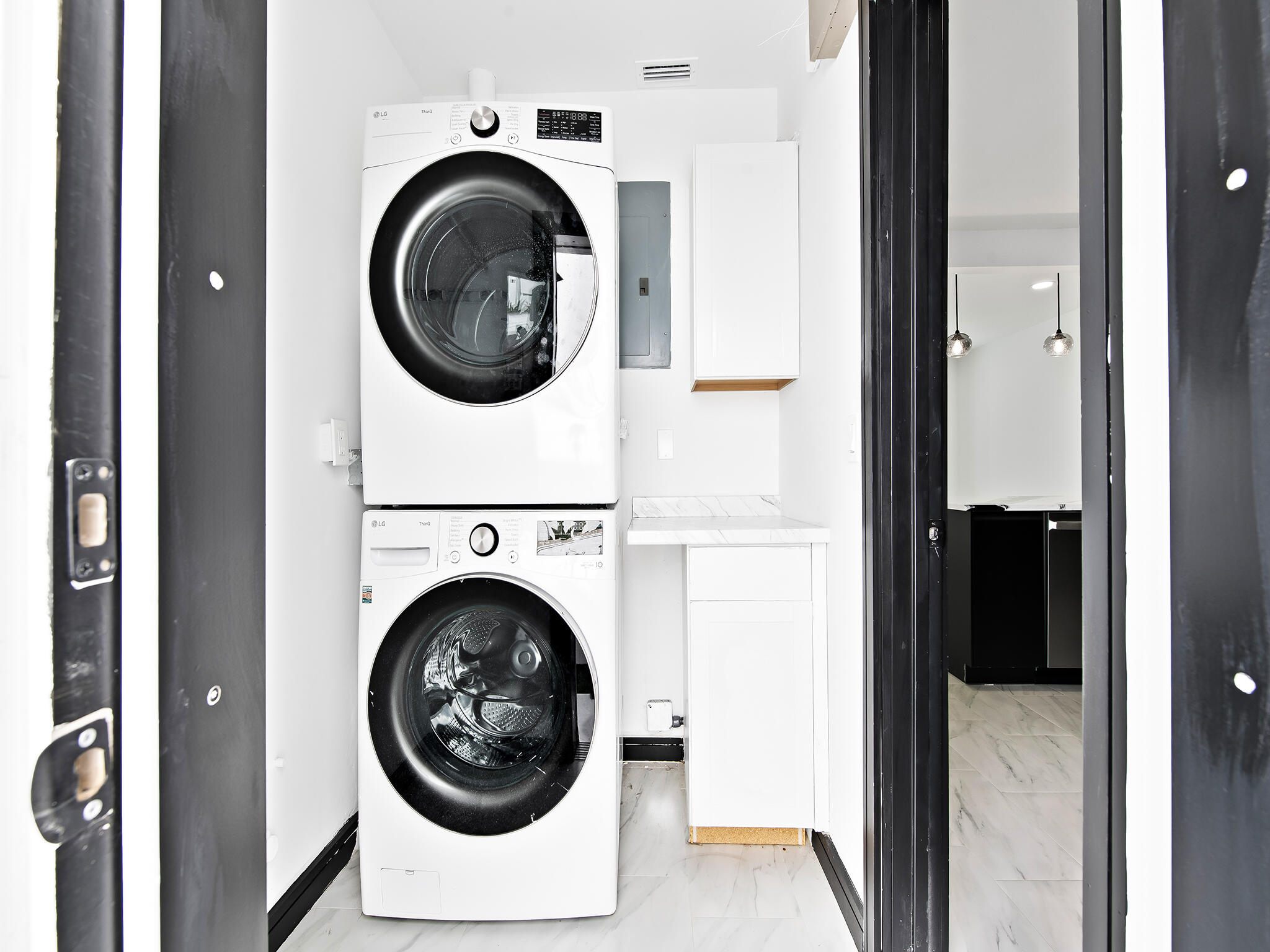 LAS OLAS PARK CORR PLAT - Residential Income