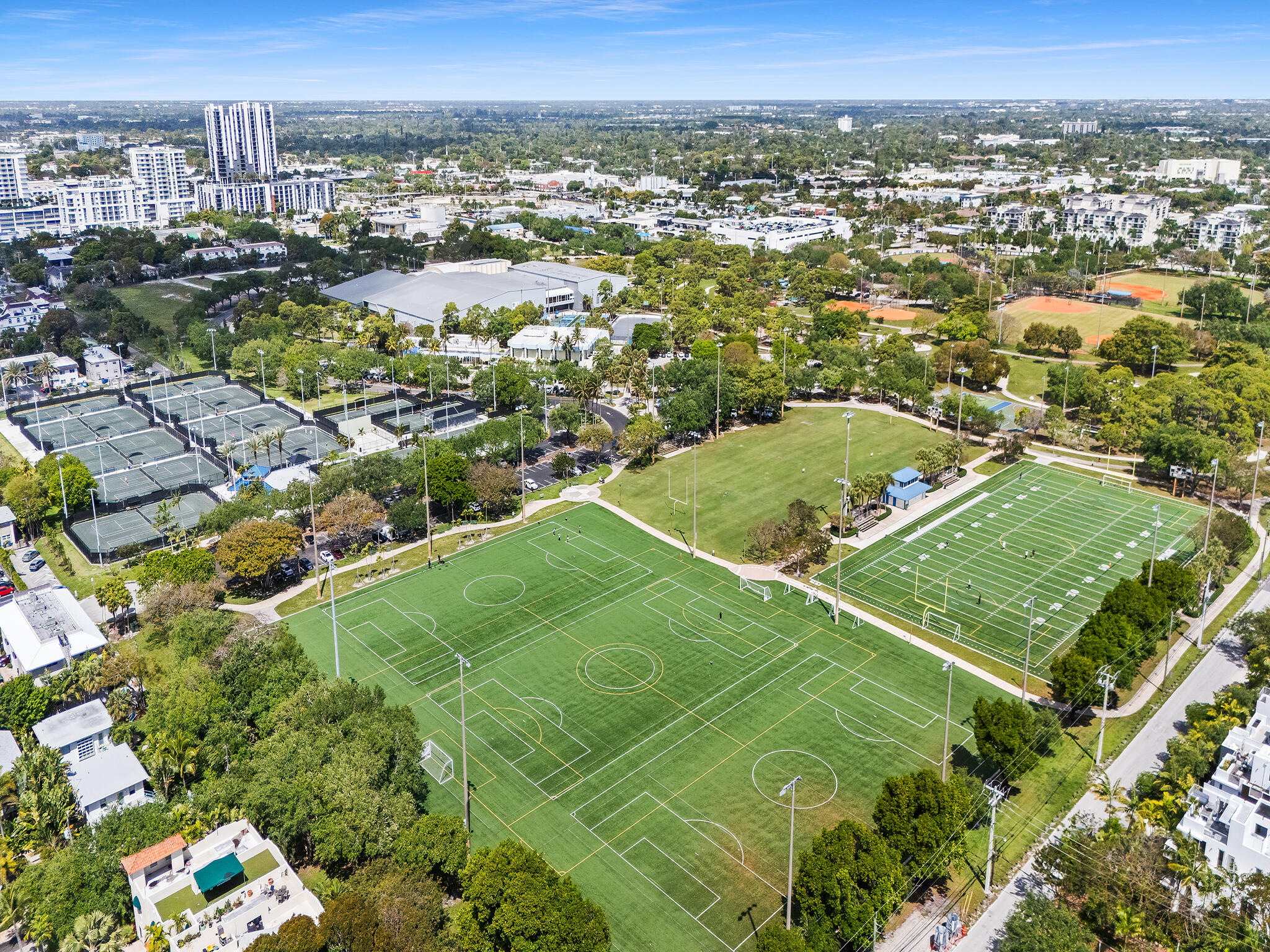 LAS OLAS PARK CORR PLAT - Residential Income