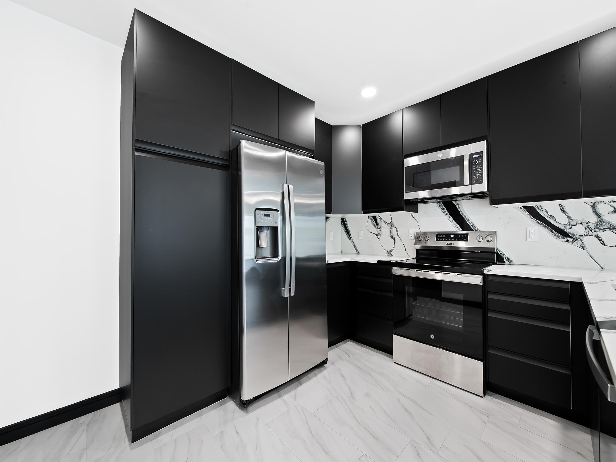 LAS OLAS PARK CORR PLAT - Residential Income