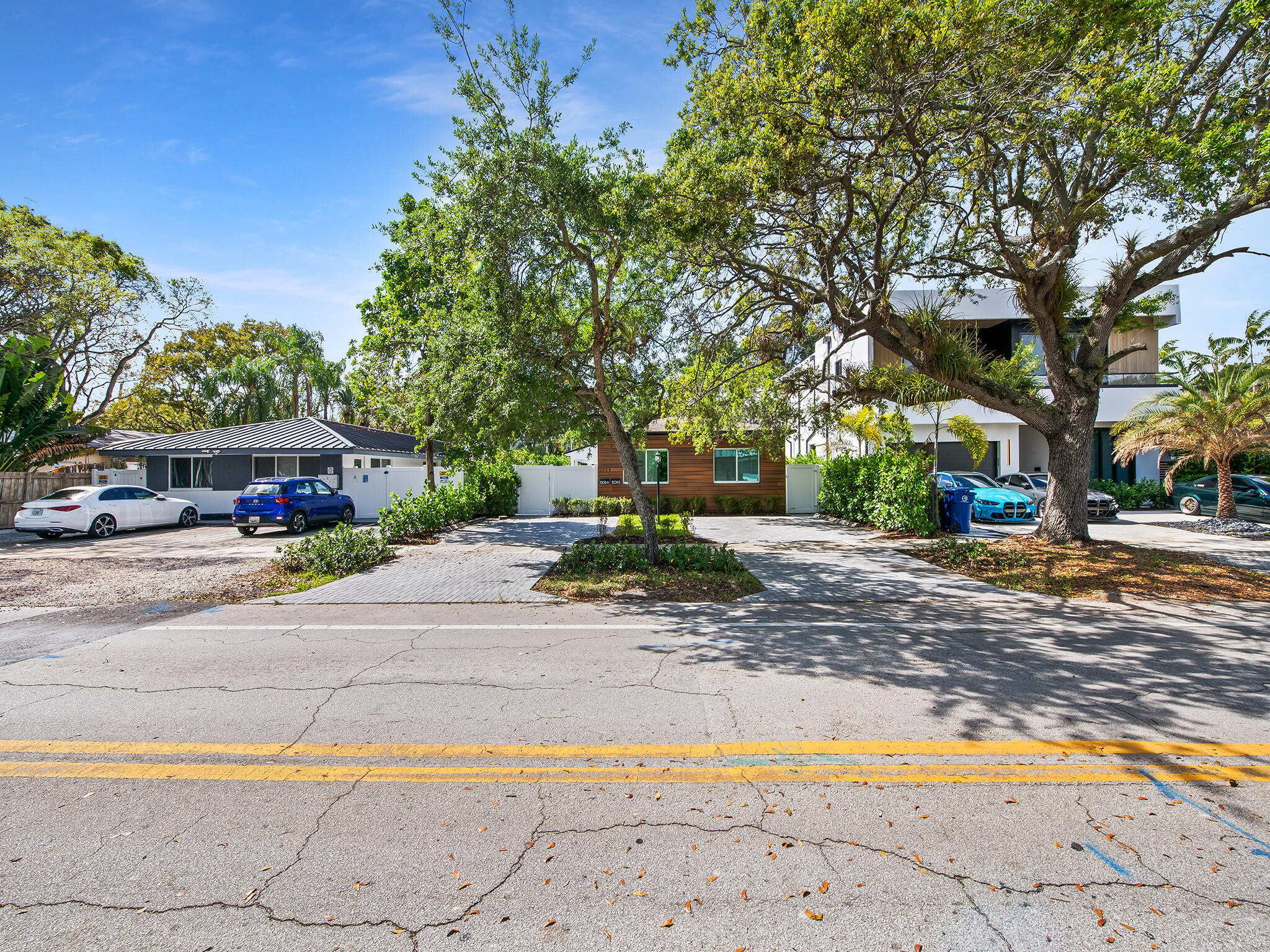 LAS OLAS PARK CORR PLAT - Residential Income