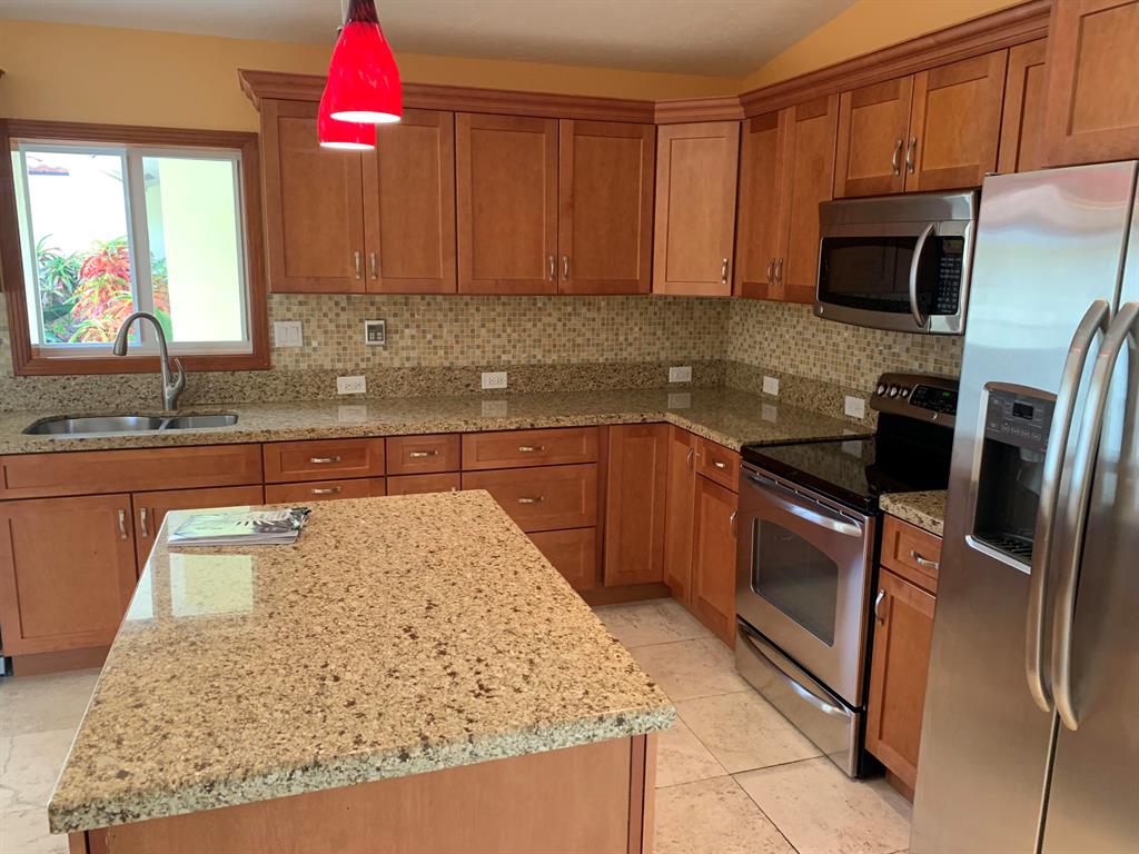 LIGHTHOUSE POINT 2ND SEC - Residential Lease