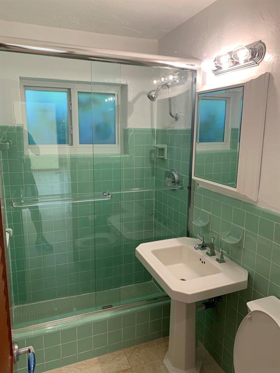 LIGHTHOUSE POINT 2ND SEC - Residential Lease