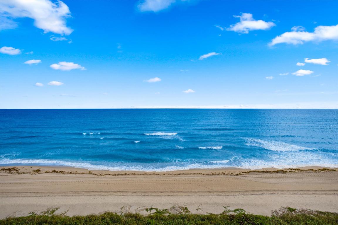 2100 COND AT SLOANS CURVE - Residential