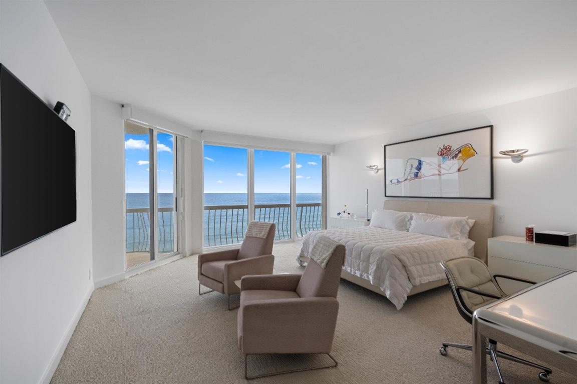 2100 COND AT SLOANS CURVE - Residential