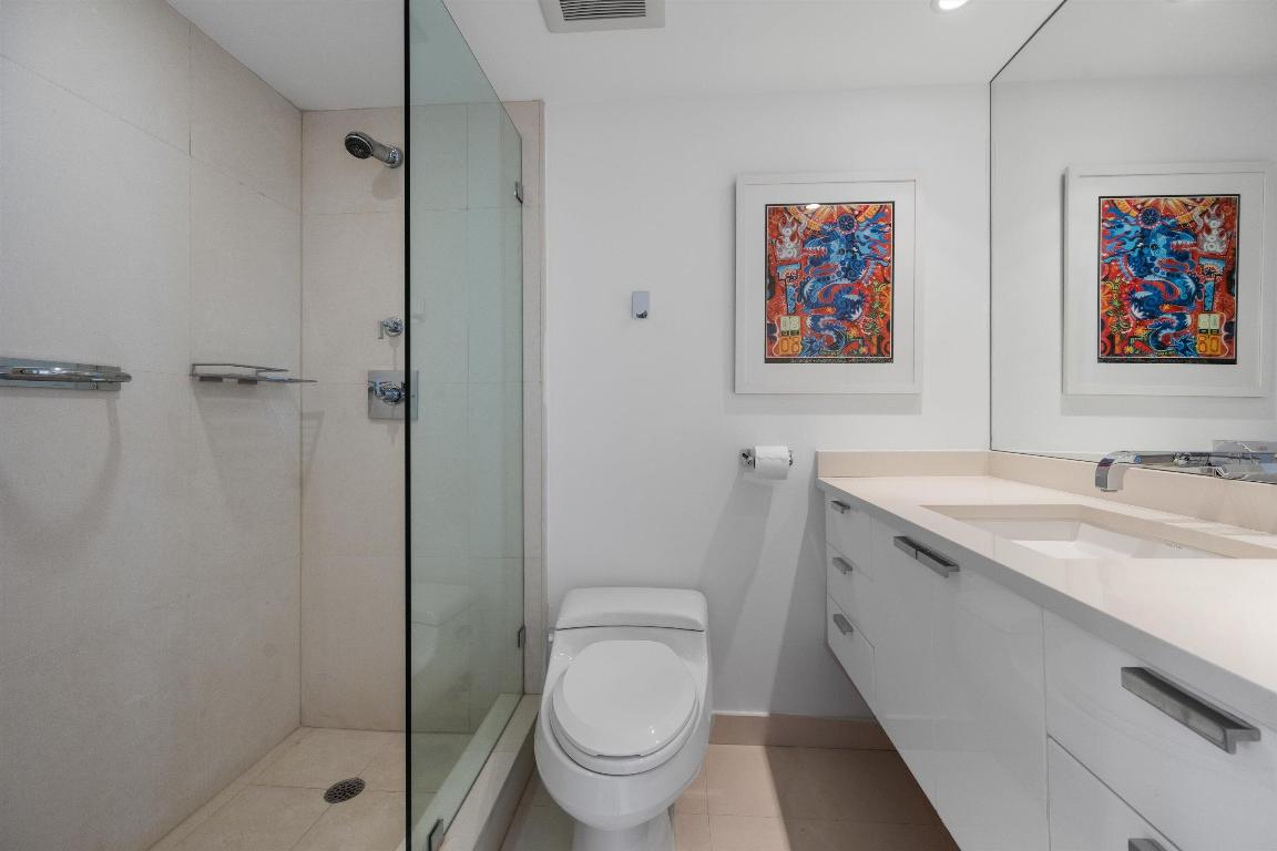 2100 COND AT SLOANS CURVE - Residential