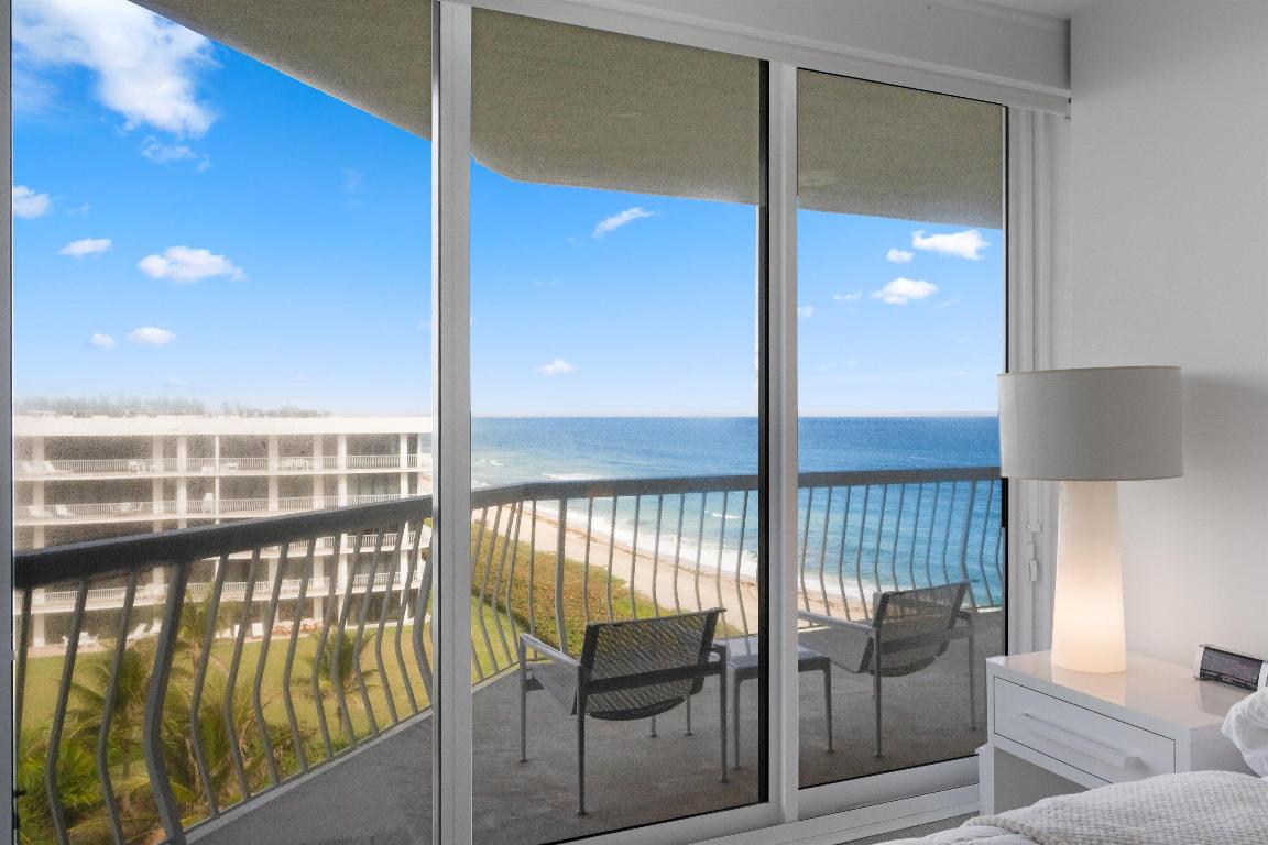 2100 COND AT SLOANS CURVE - Residential