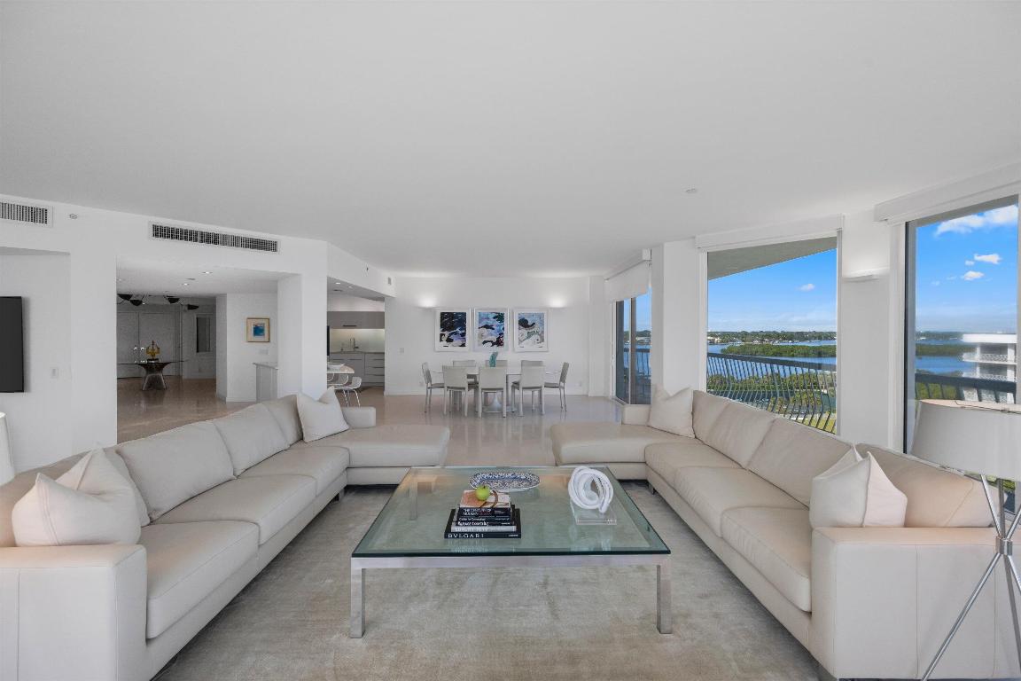 2100 COND AT SLOANS CURVE - Residential