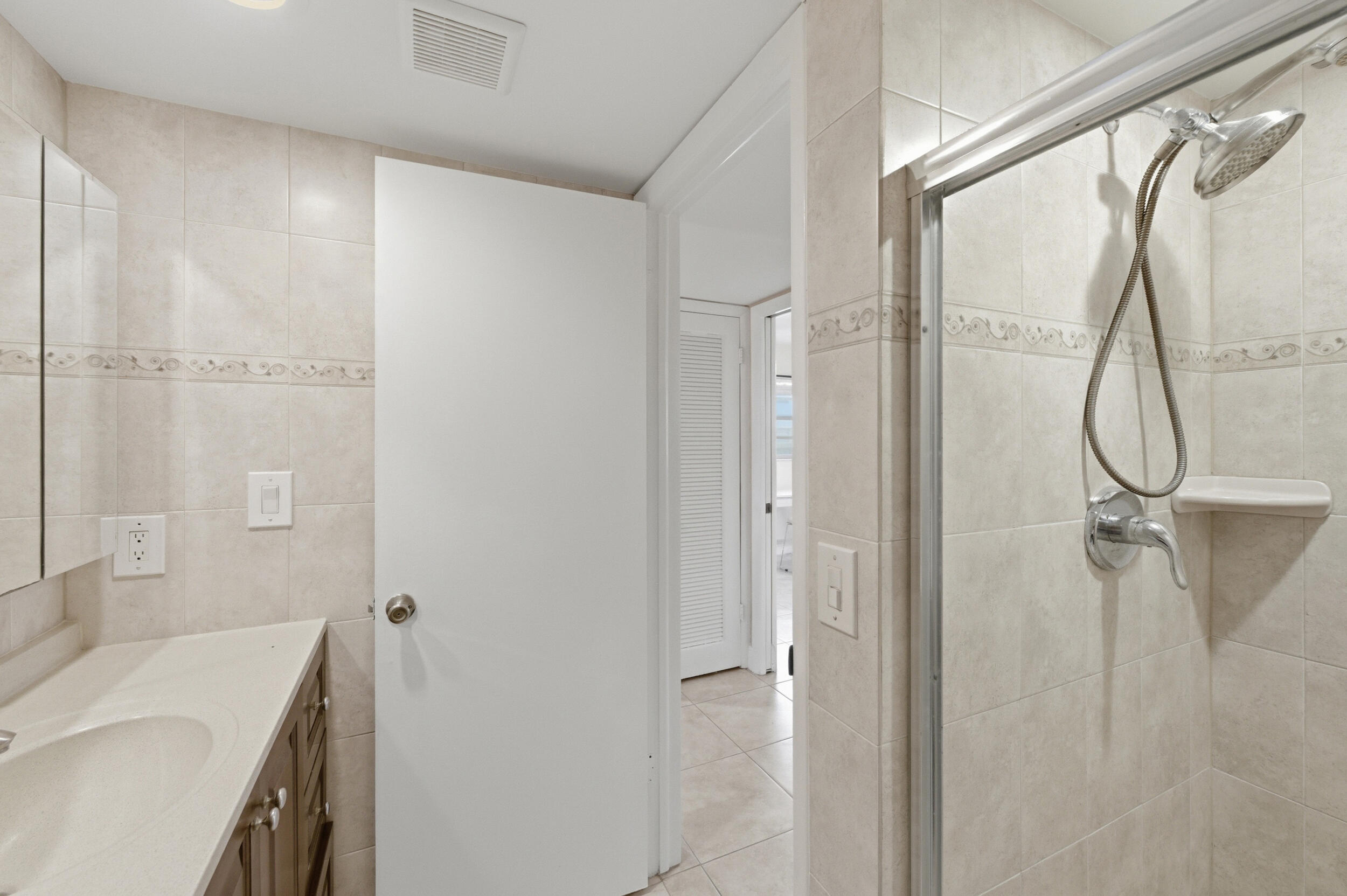 KINGS POINT NORMANDY CONDOS - Residential Lease