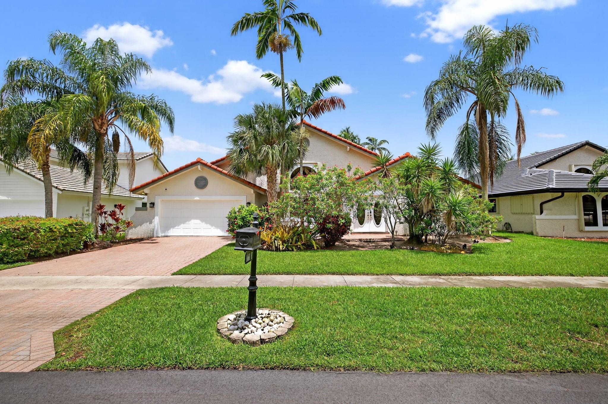 1661 E Oak Knoll Cir