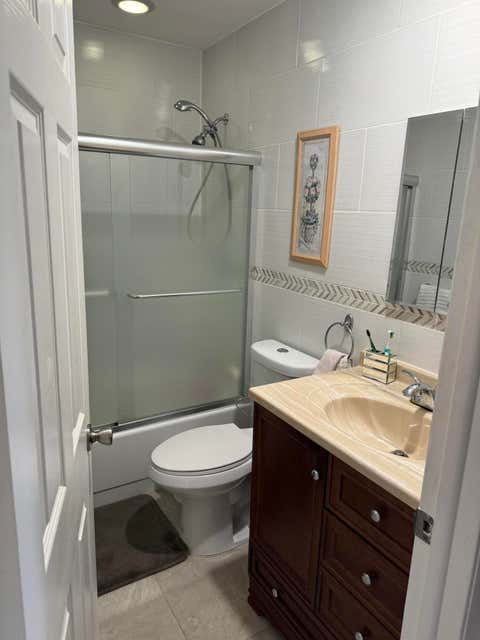 Tiny photo for 669 Burgundy N, Delray Beach, FL 33484 (MLS # B26053488)