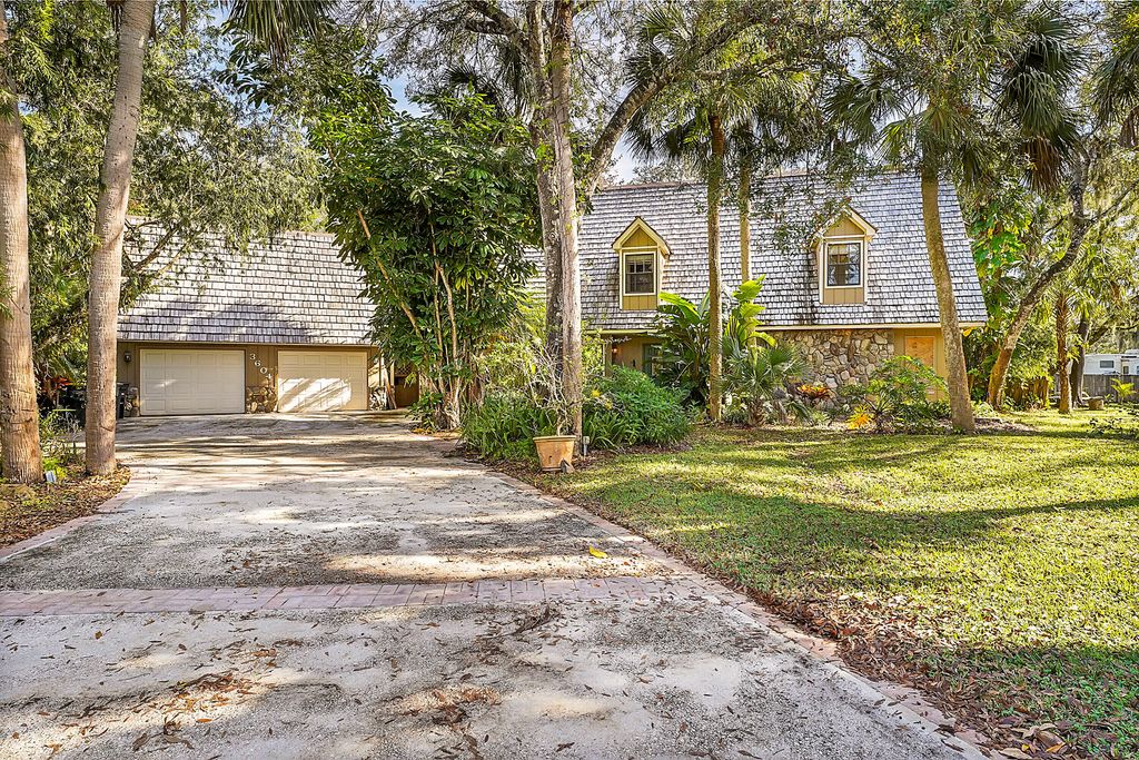 Photo of 3604 Wilderness Drive E, Fort Pierce, FL 34982 (MLS # R11047589)