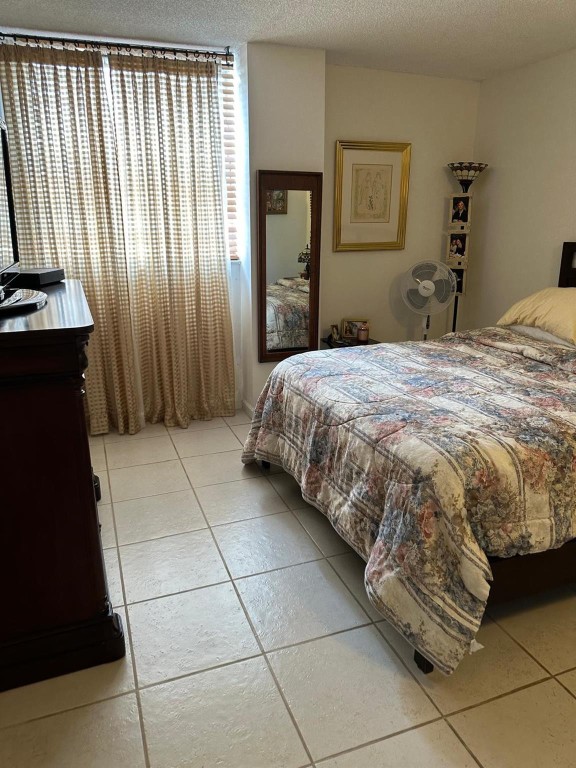 CARLTON BAY CONDO - Residential