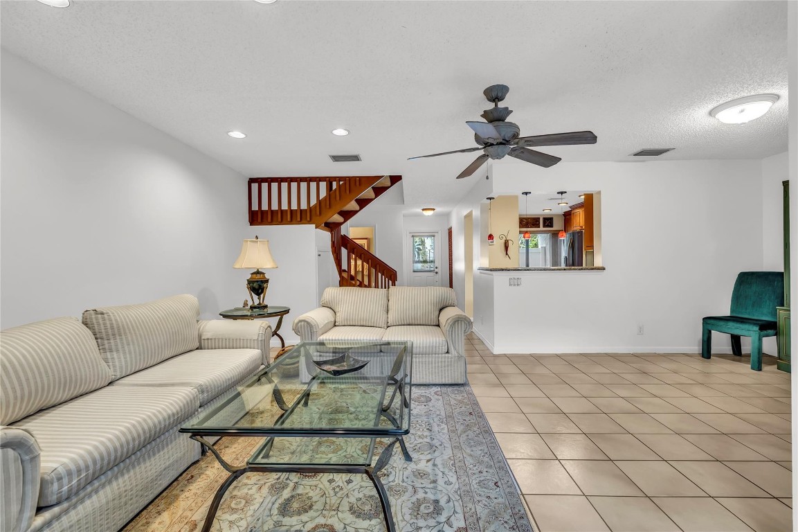 GOLDEN RAINTREE I - Residential