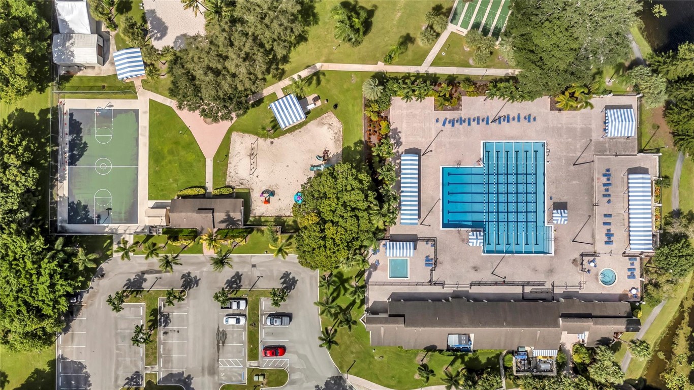 GOLDEN RAINTREE I - Residential