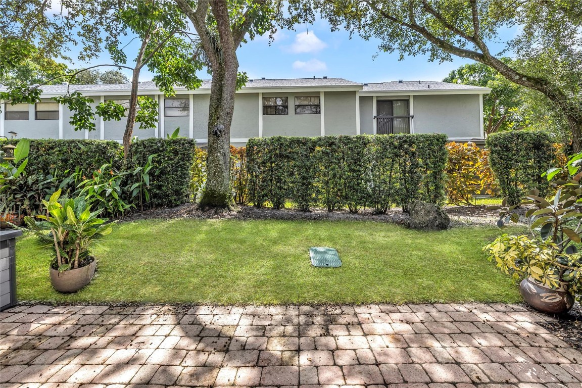 GOLDEN RAINTREE I - Residential