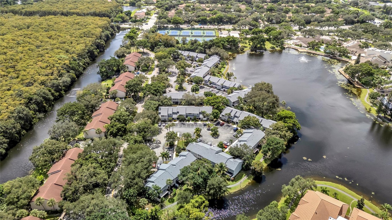 GOLDEN RAINTREE I - Residential