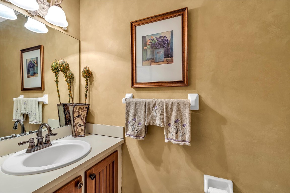 GOLDEN RAINTREE I - Residential