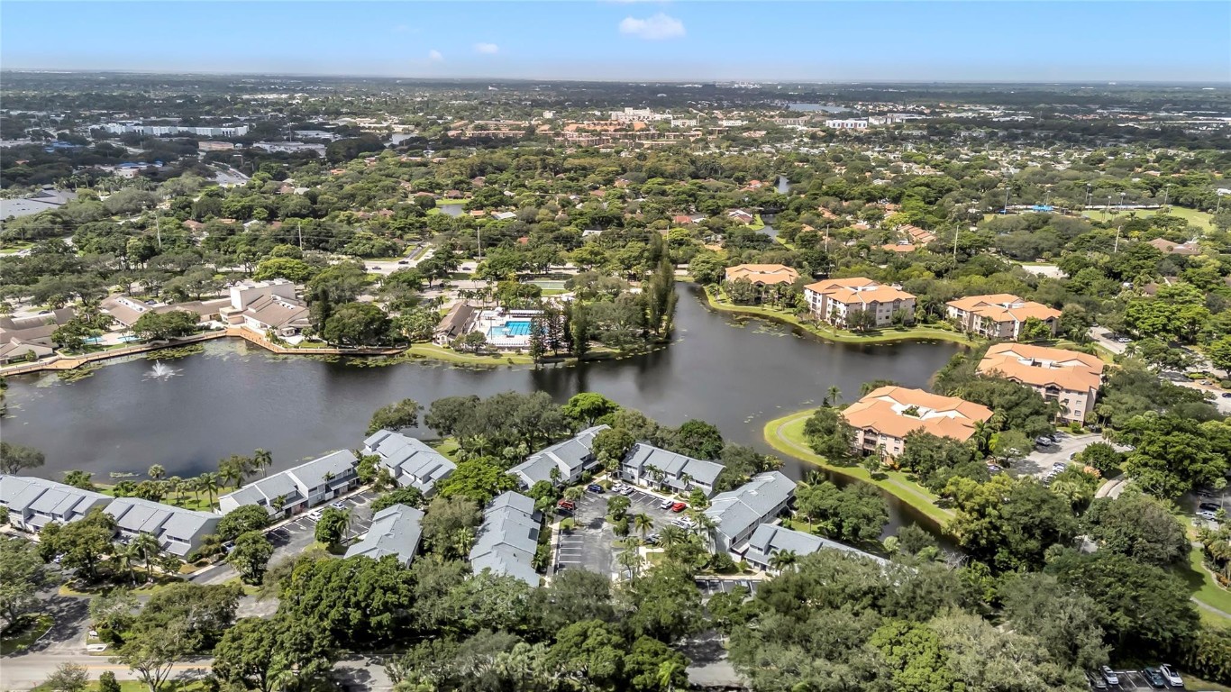 GOLDEN RAINTREE I - Residential