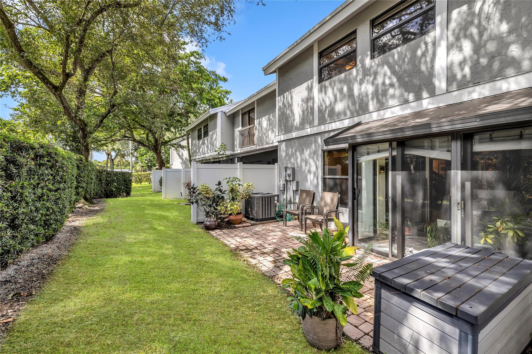 GOLDEN RAINTREE I - Residential