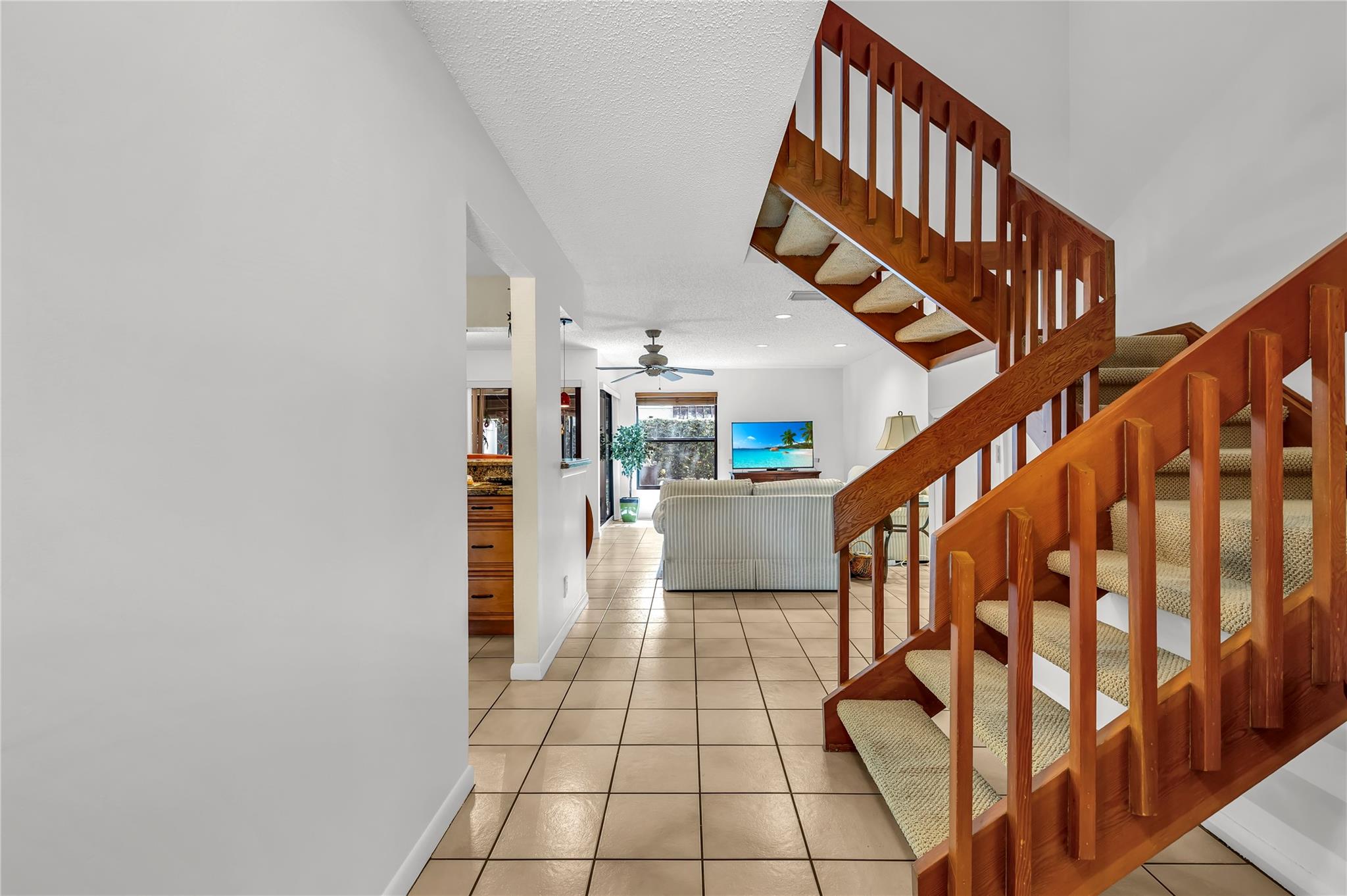 GOLDEN RAINTREE I - Residential