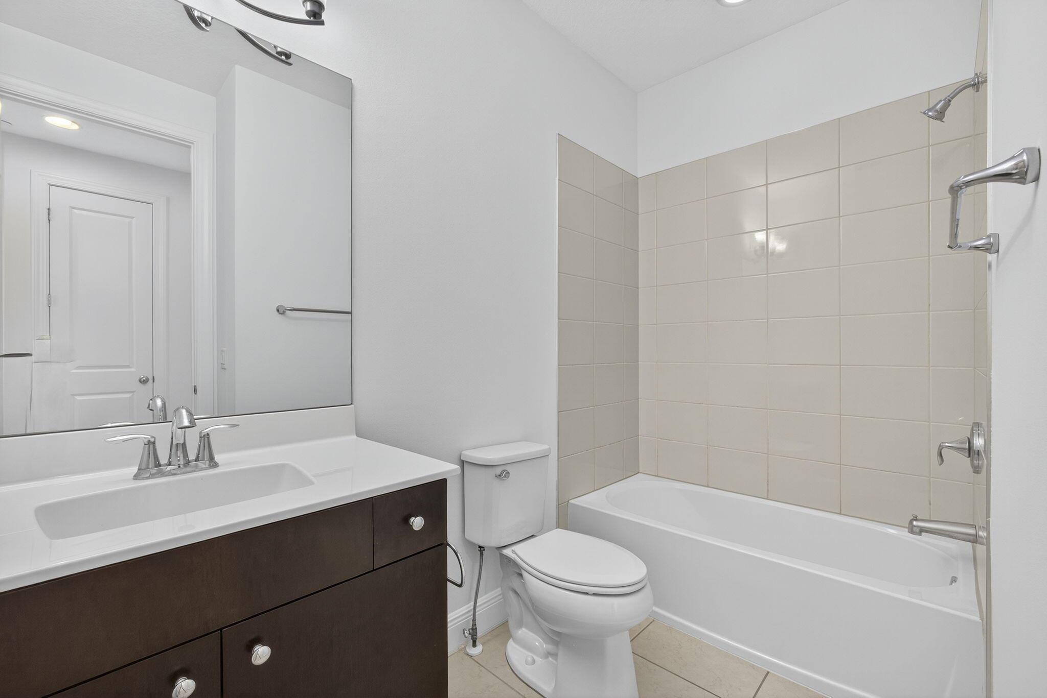 ALTON NEIGHBORHOOD 1 - Residential Lease