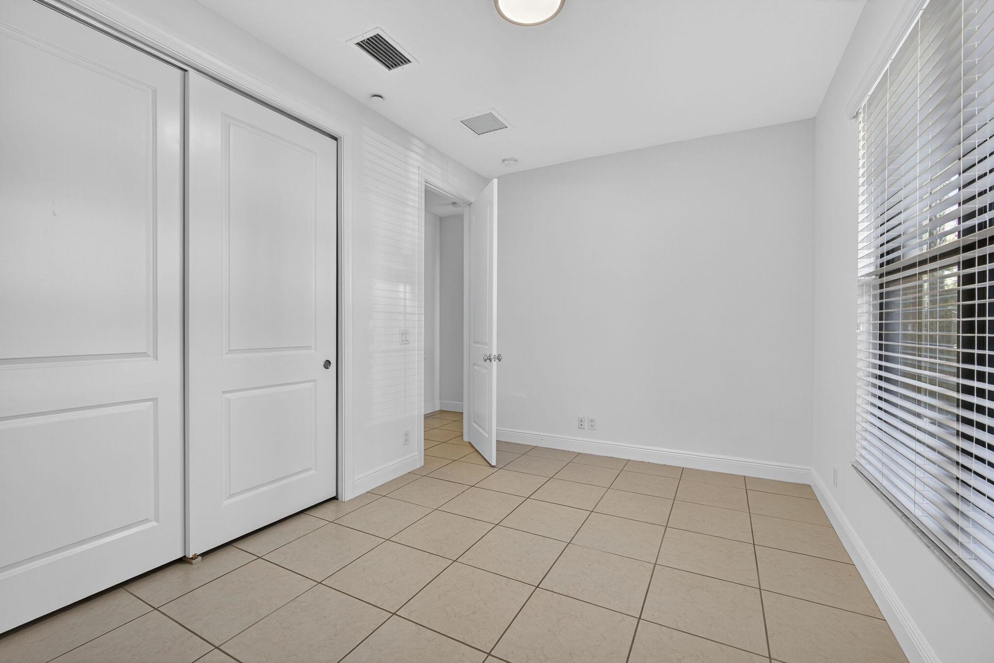 ALTON NEIGHBORHOOD 1 - Residential Lease