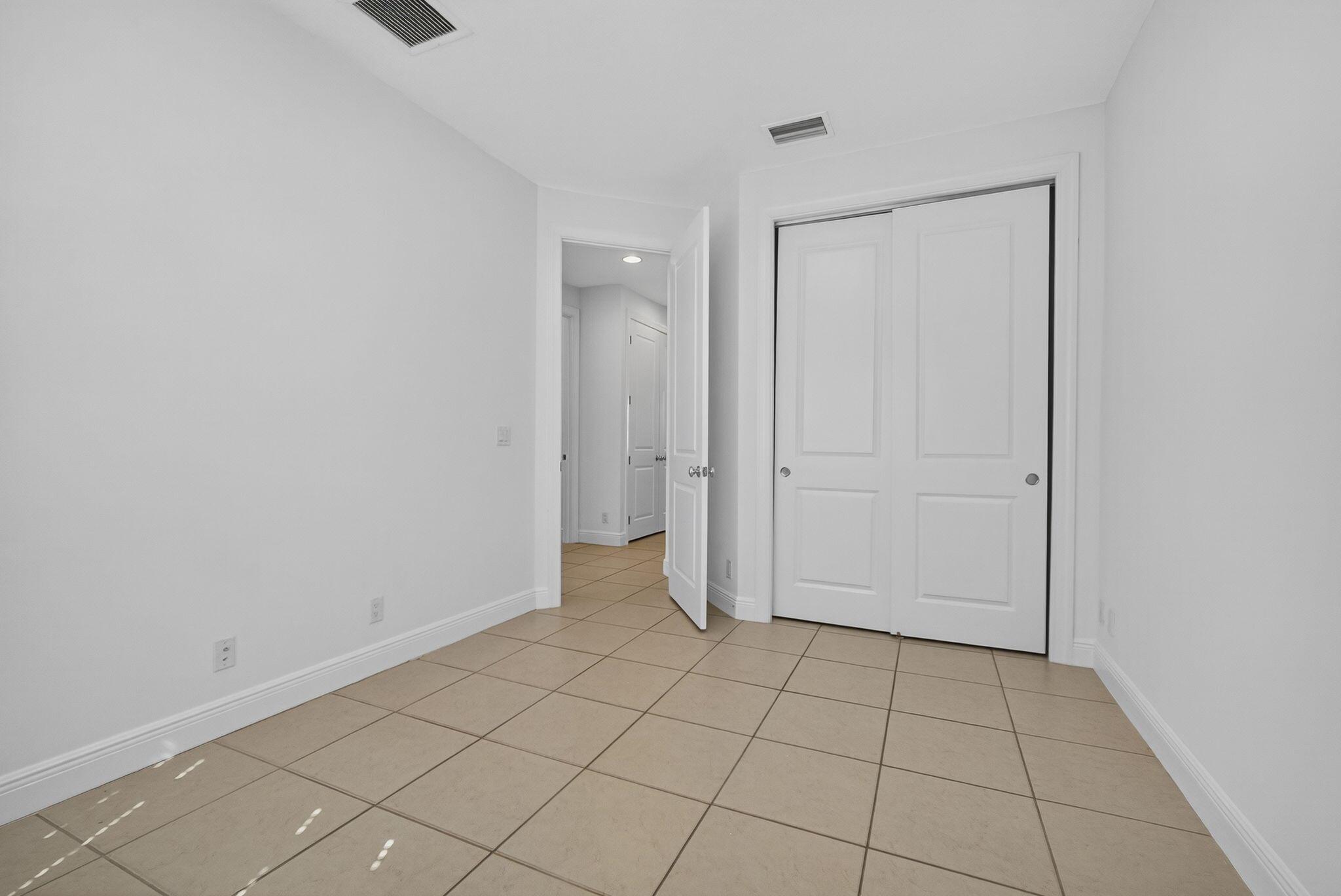 ALTON NEIGHBORHOOD 1 - Residential Lease