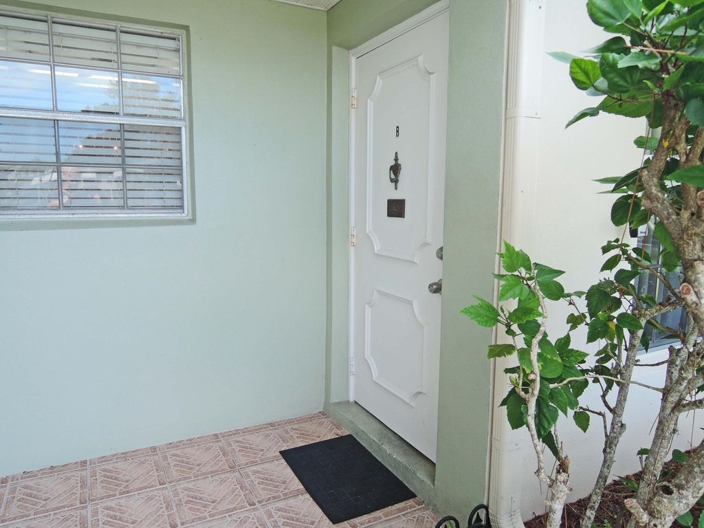 Photo of 414 Sandpiper Drive #Apt B(E), Fort Pierce, FL 34982 (MLS # R11010134)