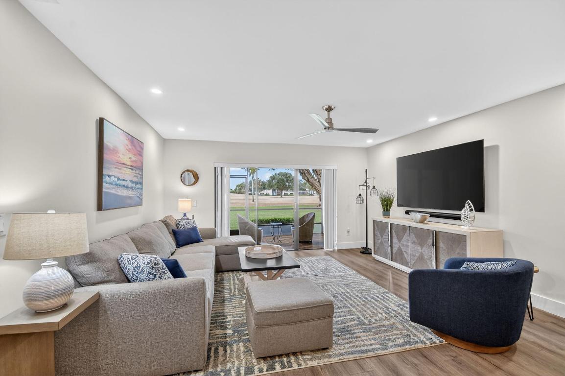 SOUTHPORT AT HUNTERS RUN CONDO - Residential