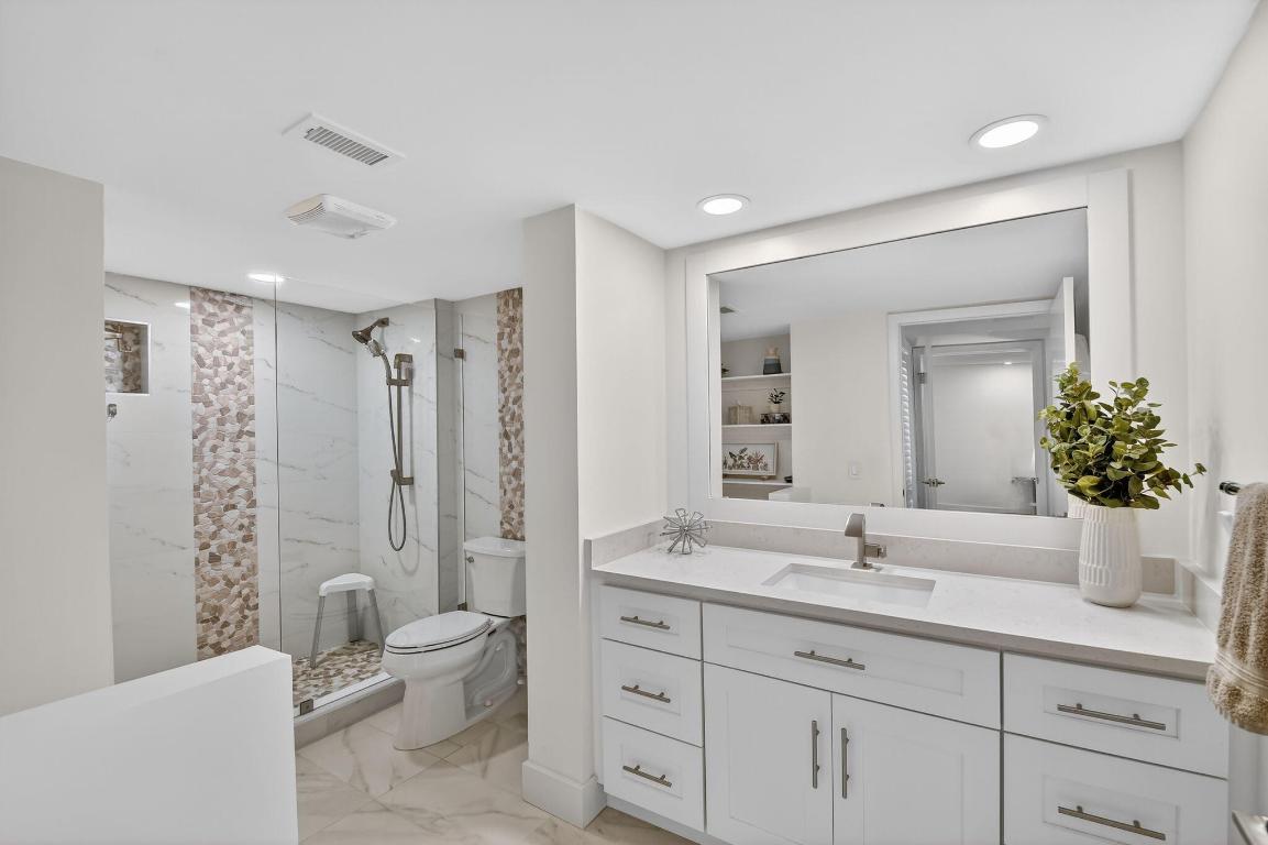 SOUTHPORT AT HUNTERS RUN CONDO - Residential