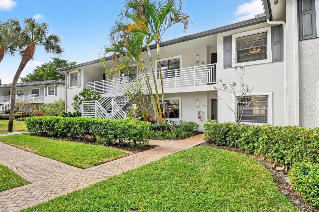Photo of 9 Southport Lane #C, Boynton Beach, FL 33436 (MLS # R11157496)