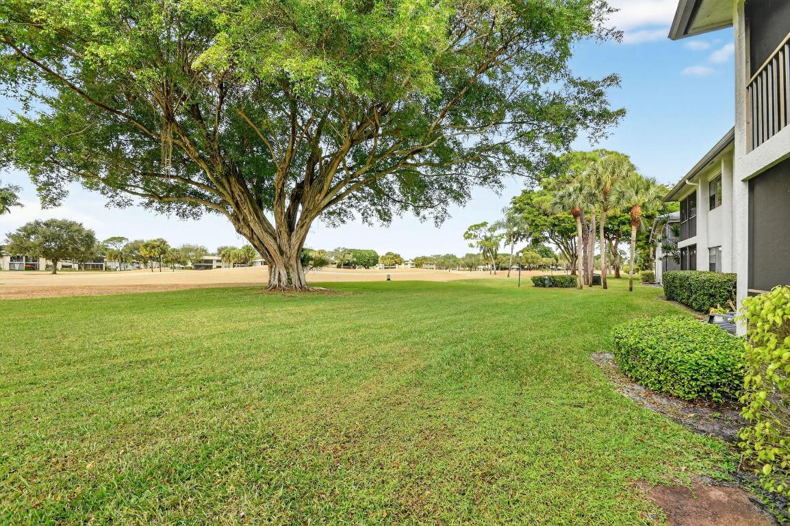 SOUTHPORT AT HUNTERS RUN CONDO - Residential