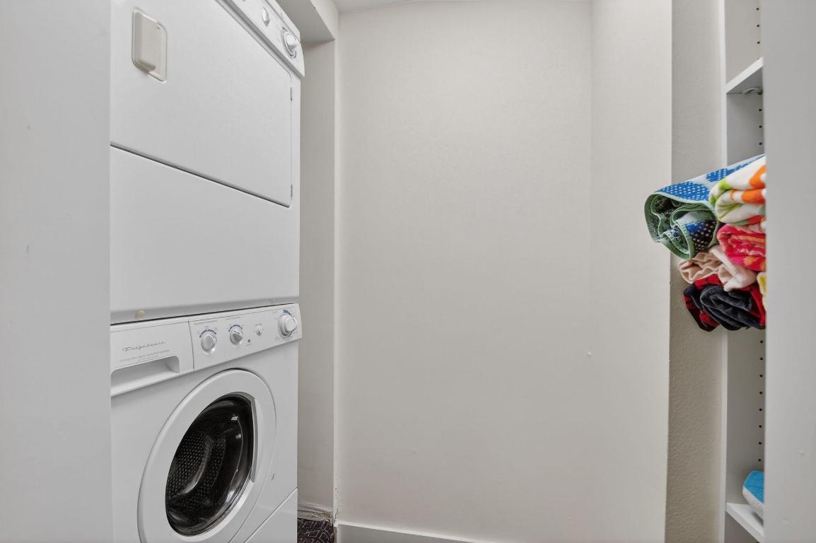 SOUTHPORT AT HUNTERS RUN CONDO - Residential