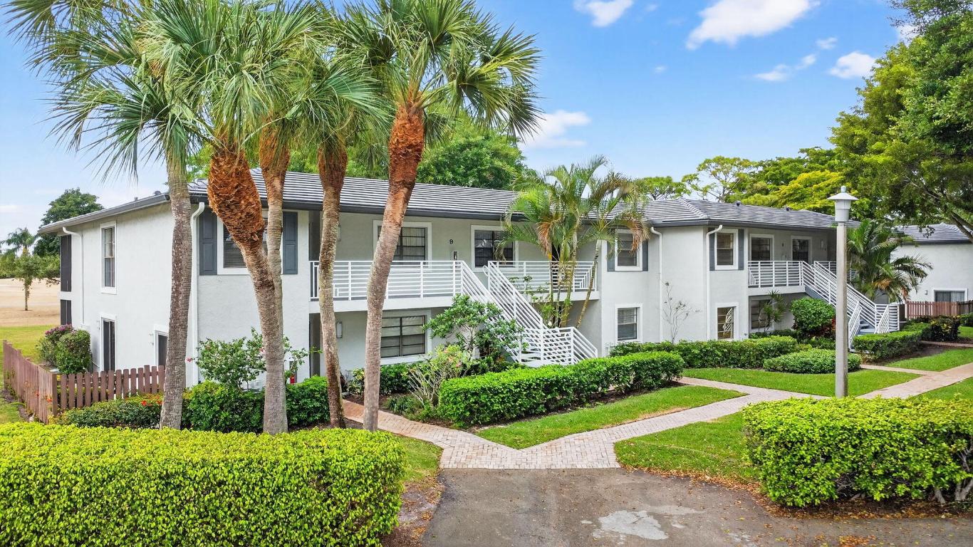 SOUTHPORT AT HUNTERS RUN CONDO - Residential