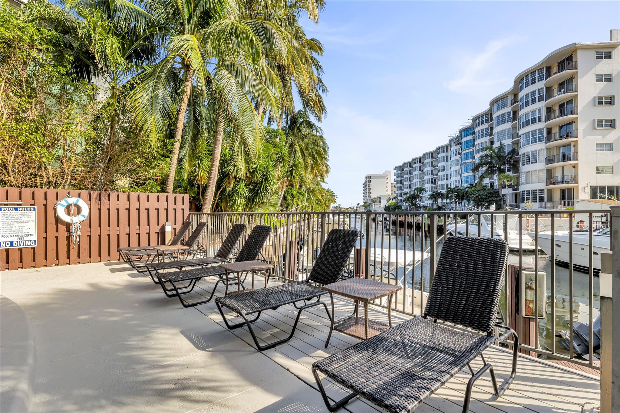 CORAL TOWERS CONDO - Residential