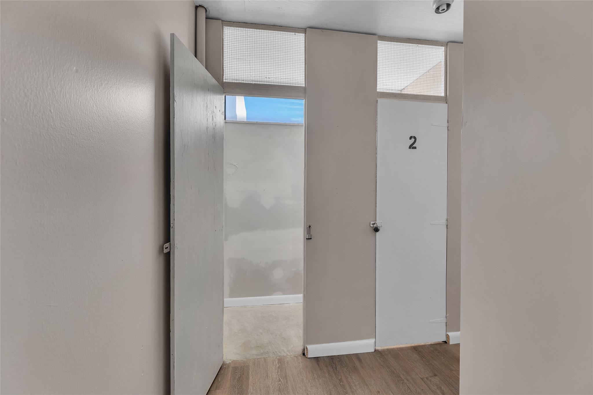 CORAL TOWERS CONDO - Residential